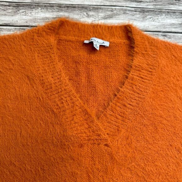 White Birch Women's Oversized Fit Fuzzy V Neck Sweater Burnt Orange M Med Medium - Picture 5 of 13